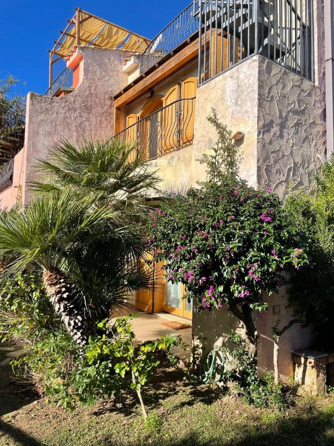 Casa Delle Farfalle Chia Eksteriør bilde