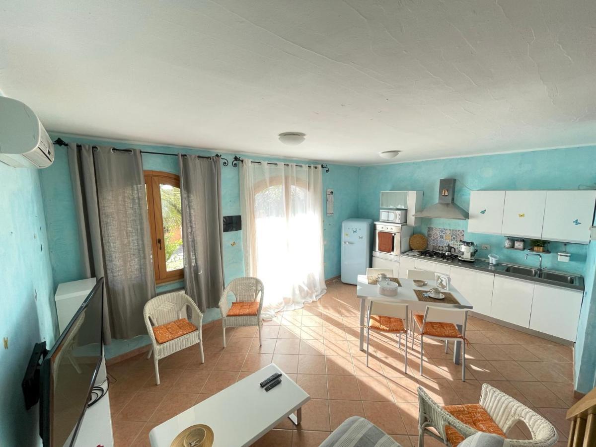 Casa Delle Farfalle Chia Eksteriør bilde